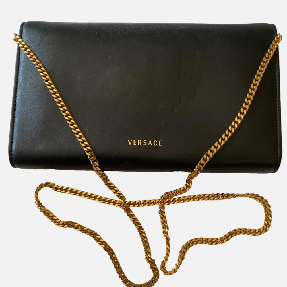 Authentic Vintage Versace Black Leather Handbag Red Heart Logo Gold Chain HTF - Picture 9 of 12